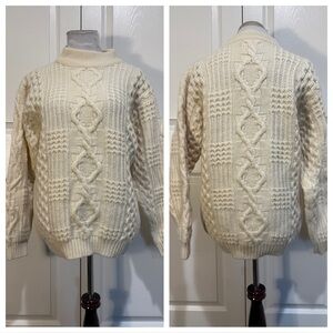Wool! Vintage Charter Club Genuine Weekend Wear wool cableknit sweater